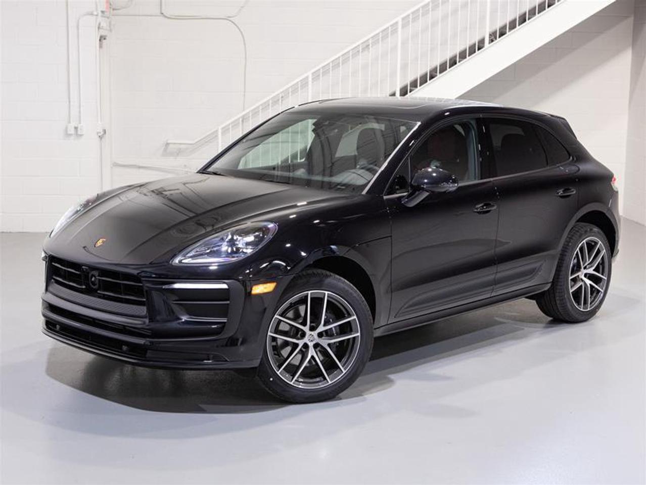 2026 Porsche Macan AWD Photo