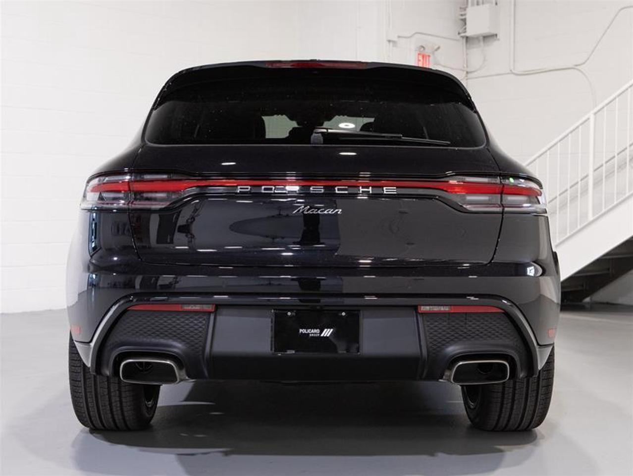 2026 Porsche Macan AWD Photo