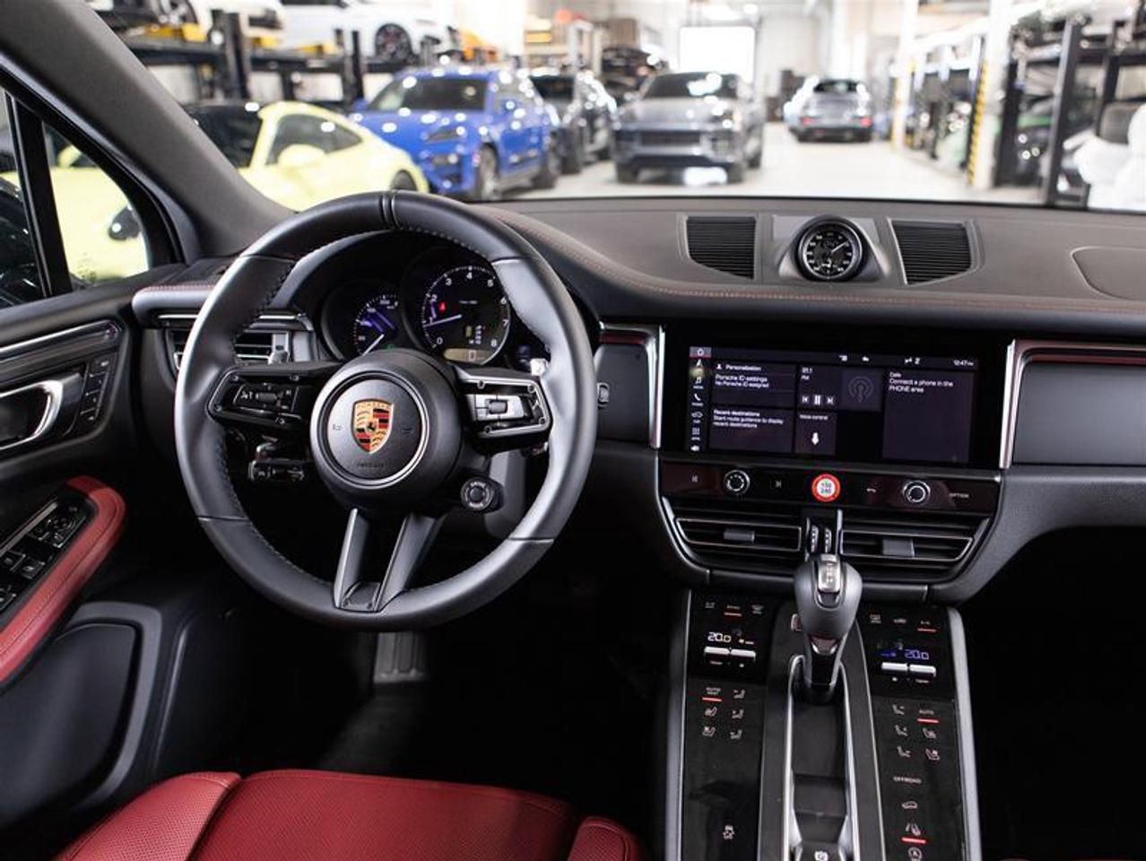2026 Porsche Macan AWD Photo