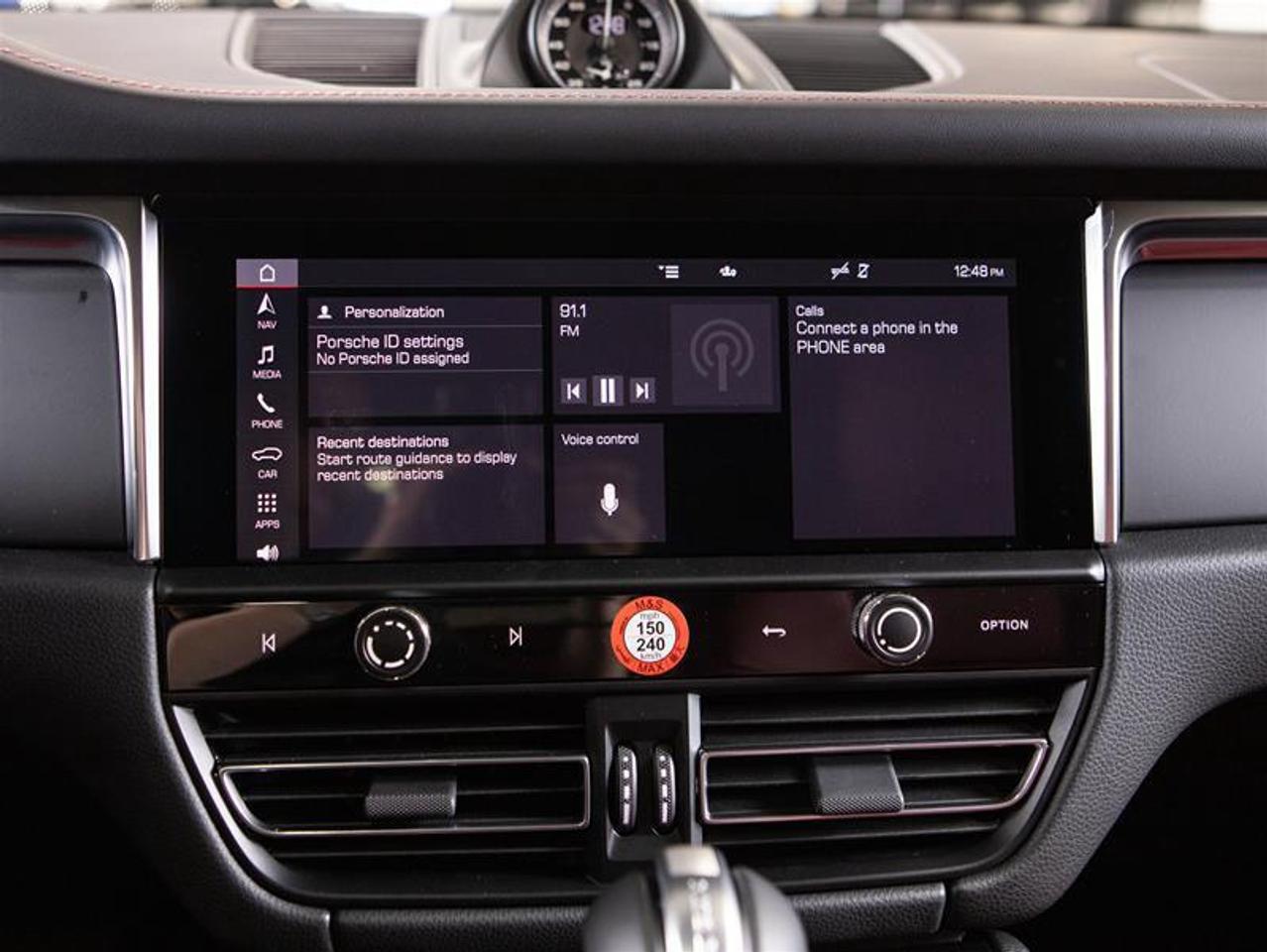 2026 Porsche Macan AWD Photo