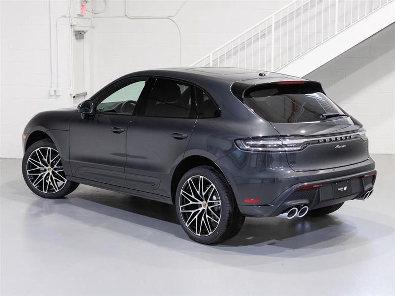 2026 Porsche Macan AWD Photo