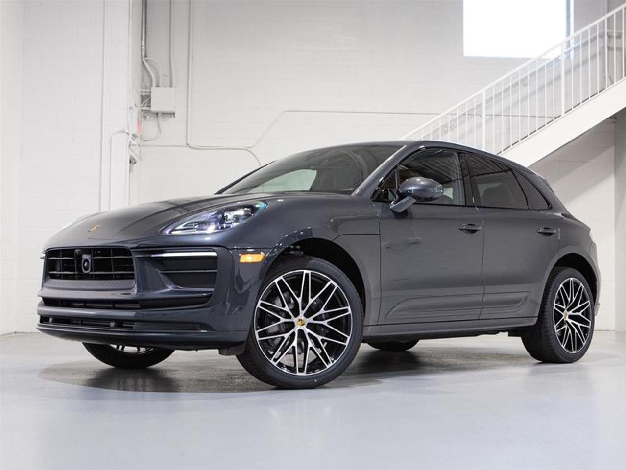 2026 Porsche Macan AWD Photo