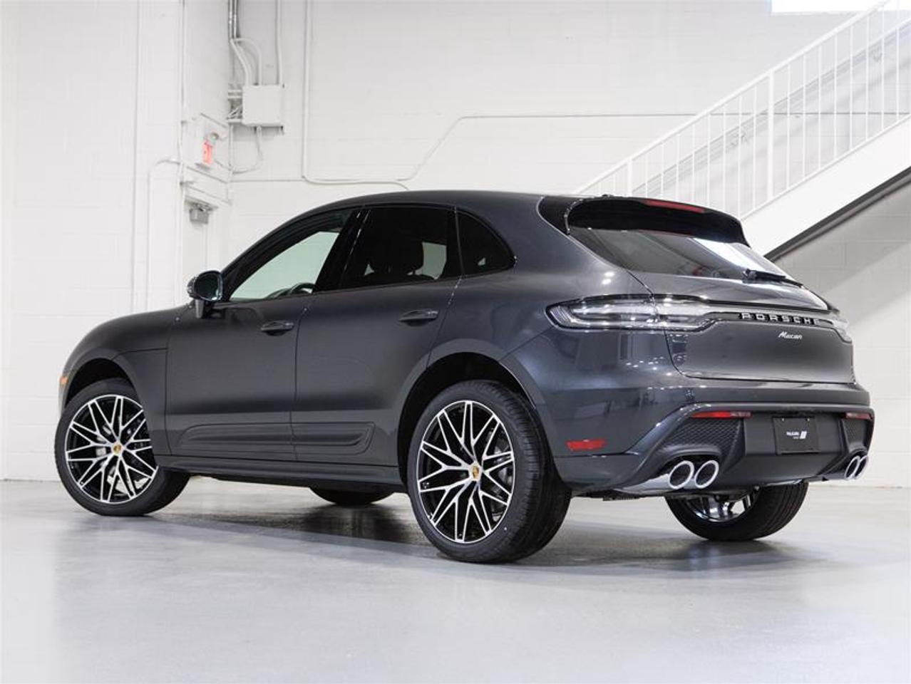 2026 Porsche Macan AWD Photo