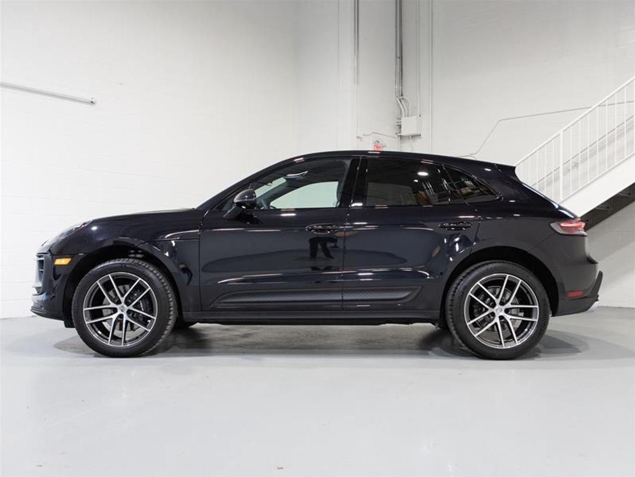 2026 Porsche Macan AWD Photo