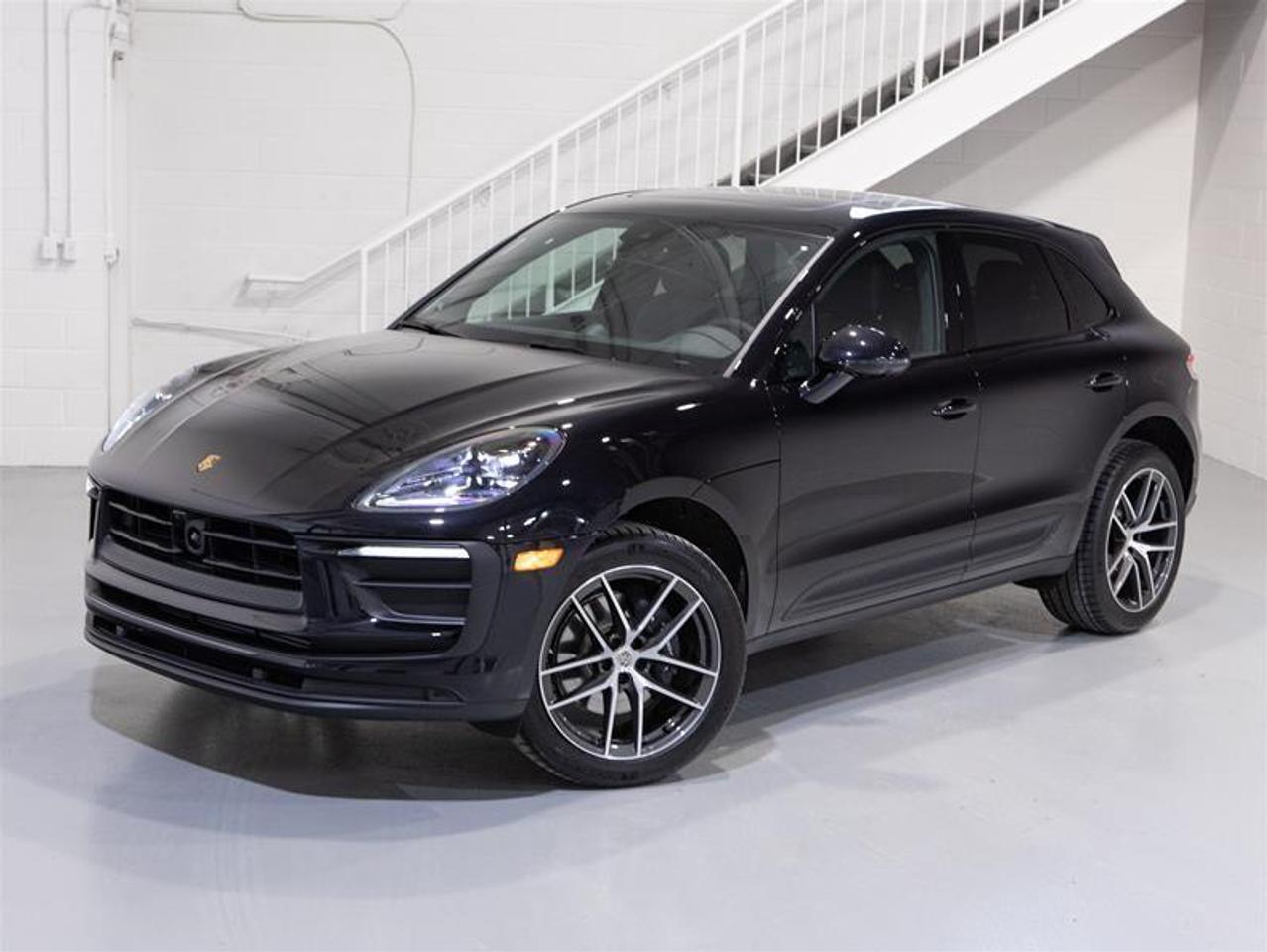 2026 Porsche Macan AWD Photo