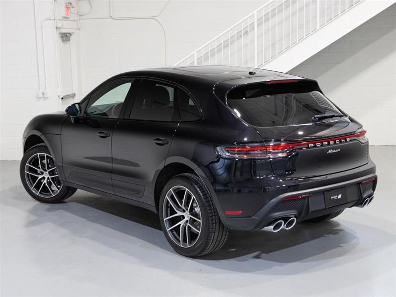 2026 Porsche Macan AWD Photo