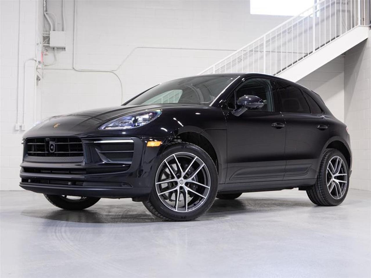 2026 Porsche Macan AWD Photo0