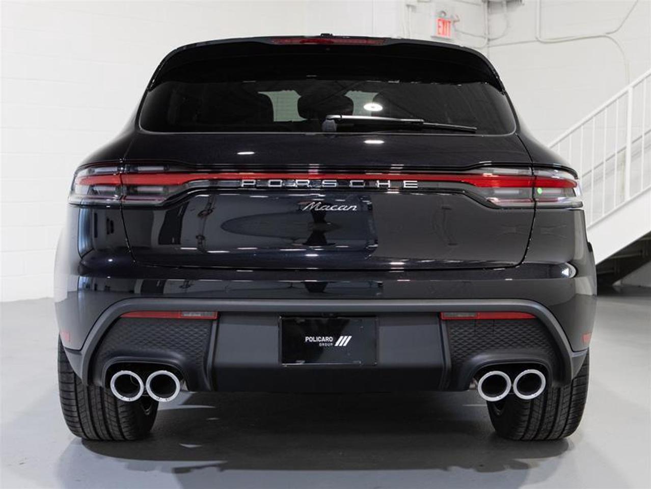 2026 Porsche Macan AWD Photo