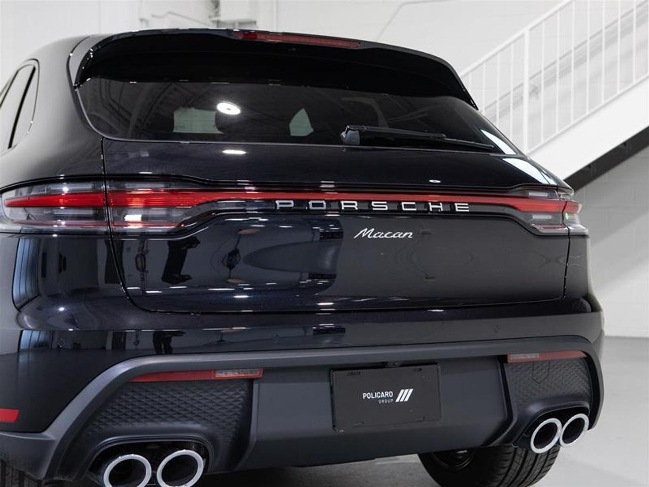 2026 Porsche Macan AWD Photo
