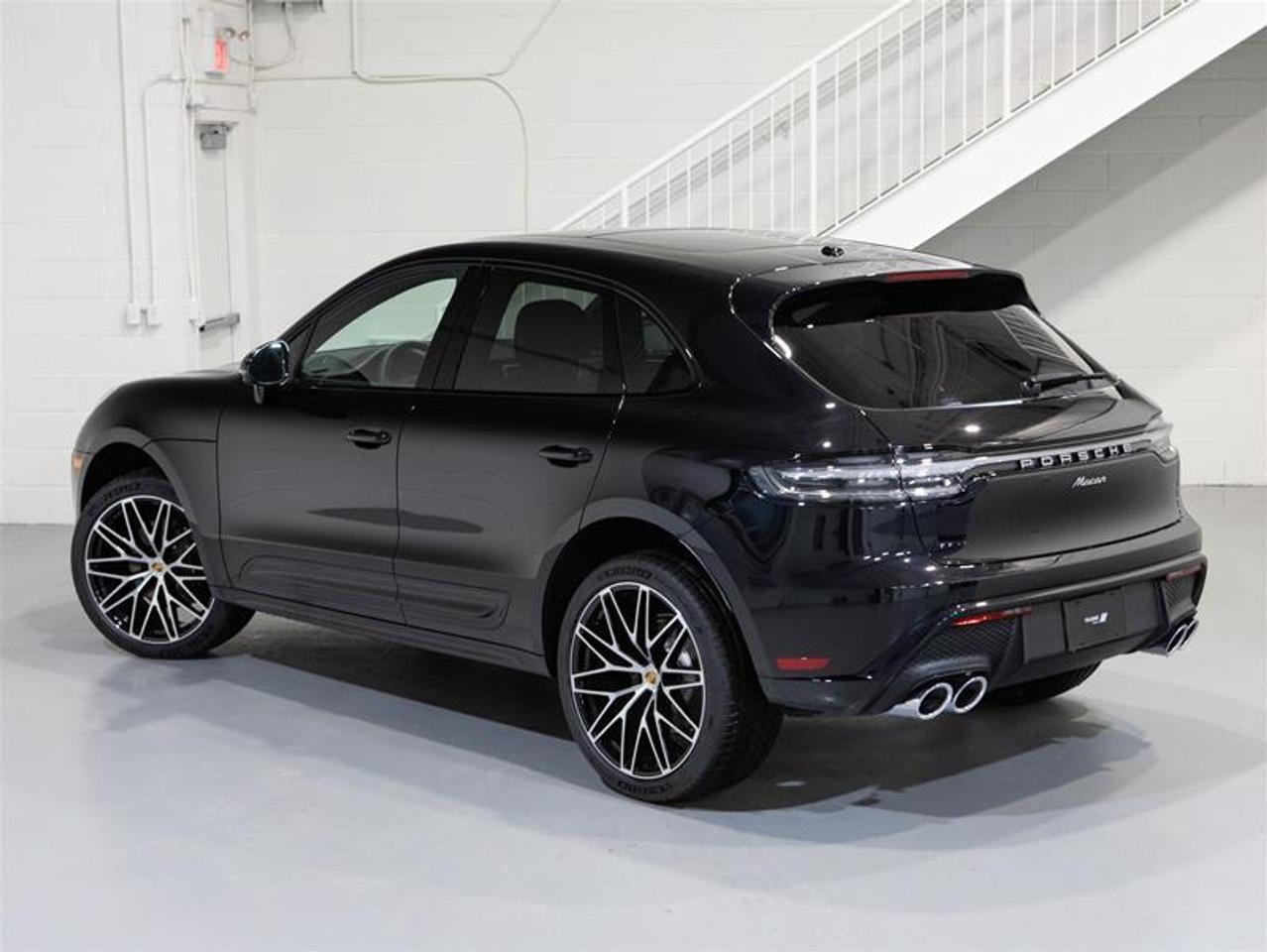2026 Porsche Macan AWD Photo