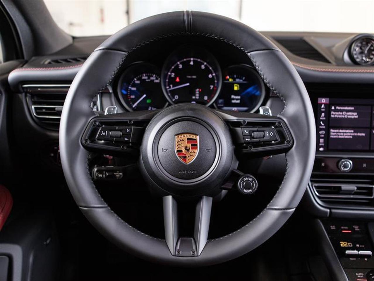 2026 Porsche Macan AWD Photo