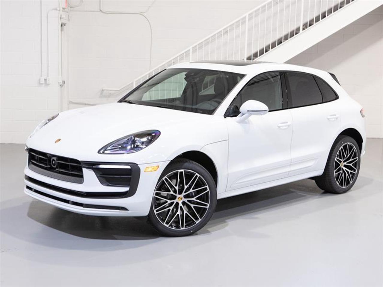 2026 Porsche Macan AWD Photo
