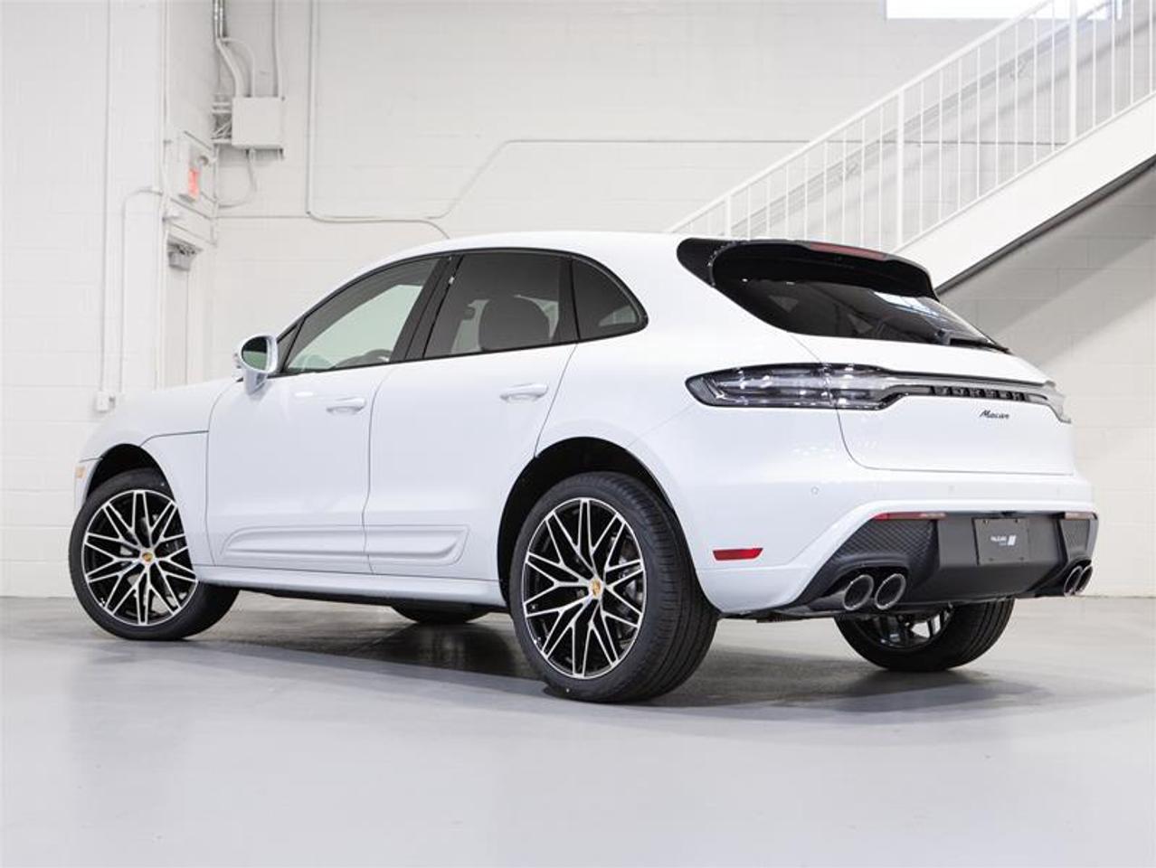 2026 Porsche Macan AWD Photo