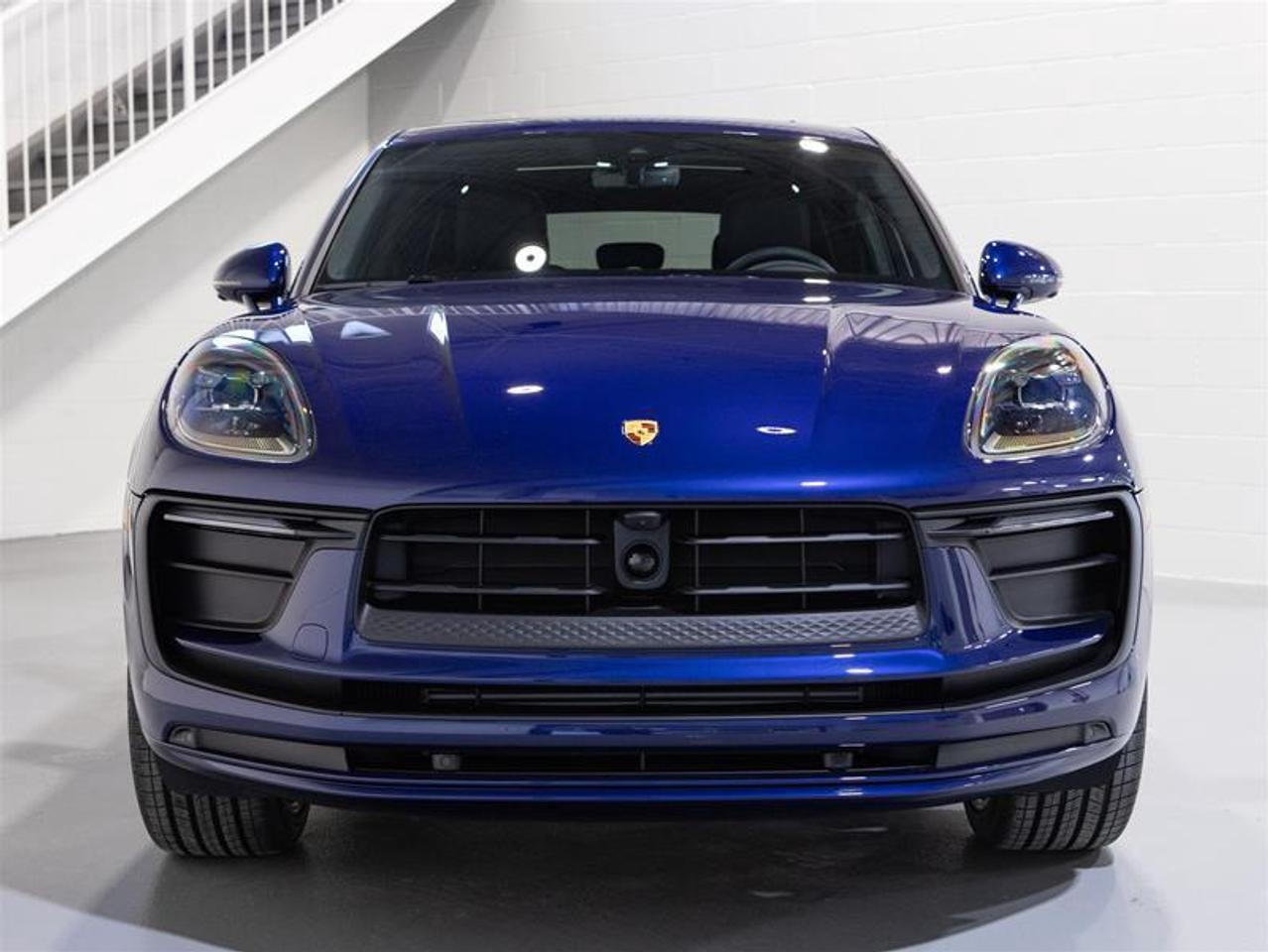 2026 Porsche Macan AWD Photo