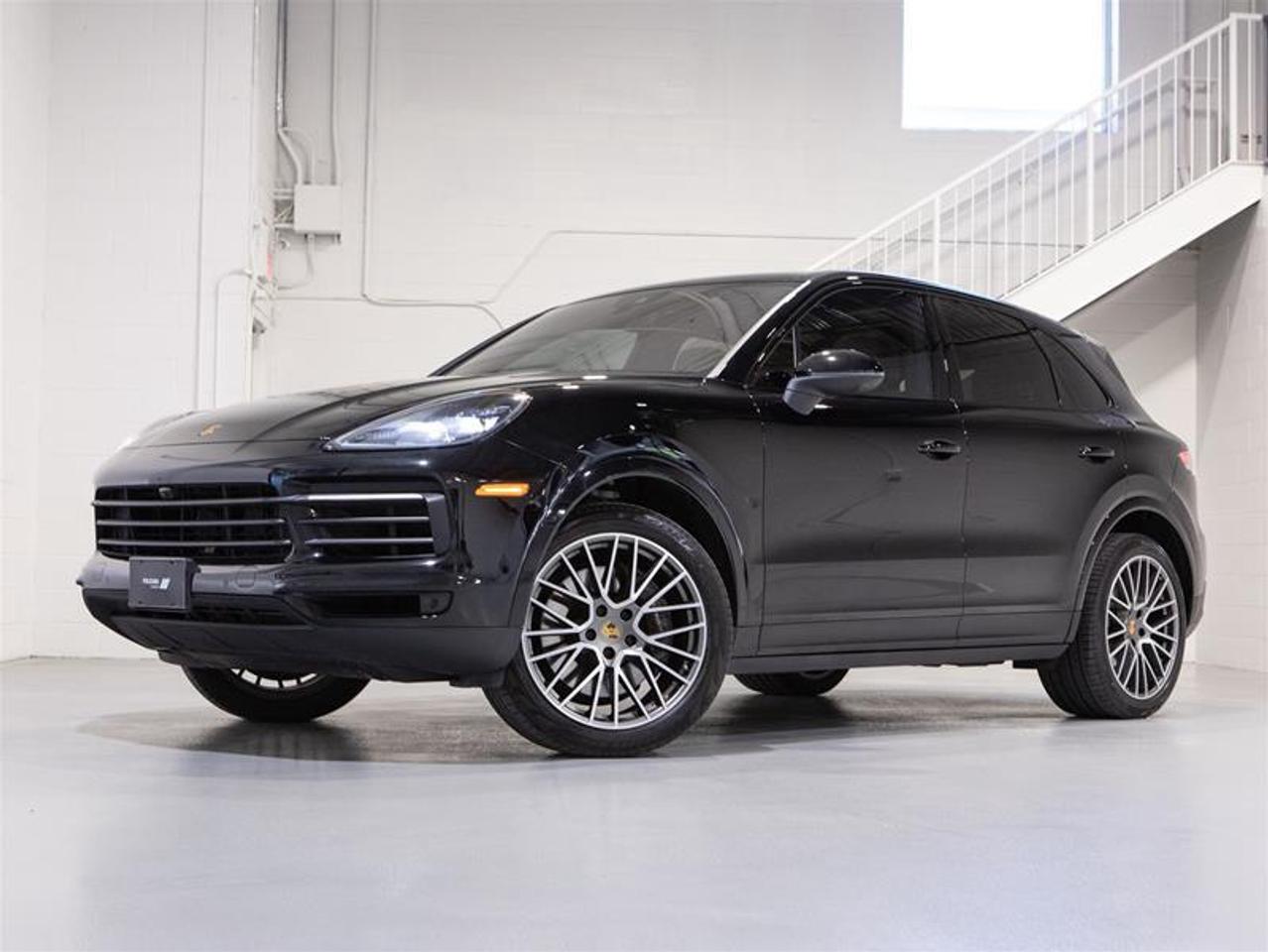 2023 Porsche Cayenne Platinum Edition Photo