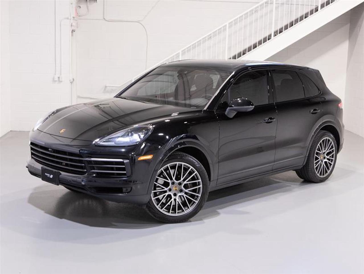2023 Porsche Cayenne Platinum Edition Photo