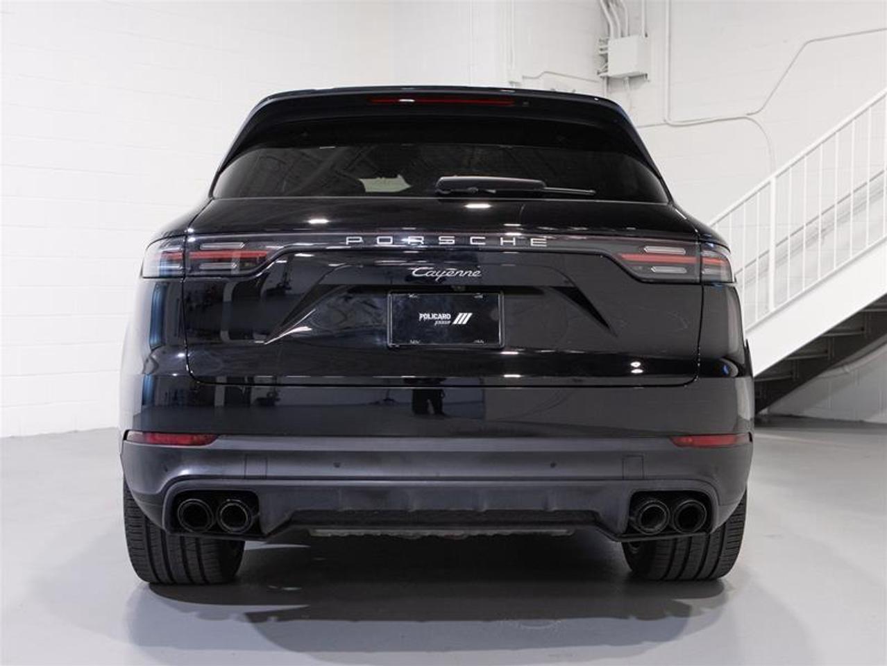 2023 Porsche Cayenne Platinum Edition Photo