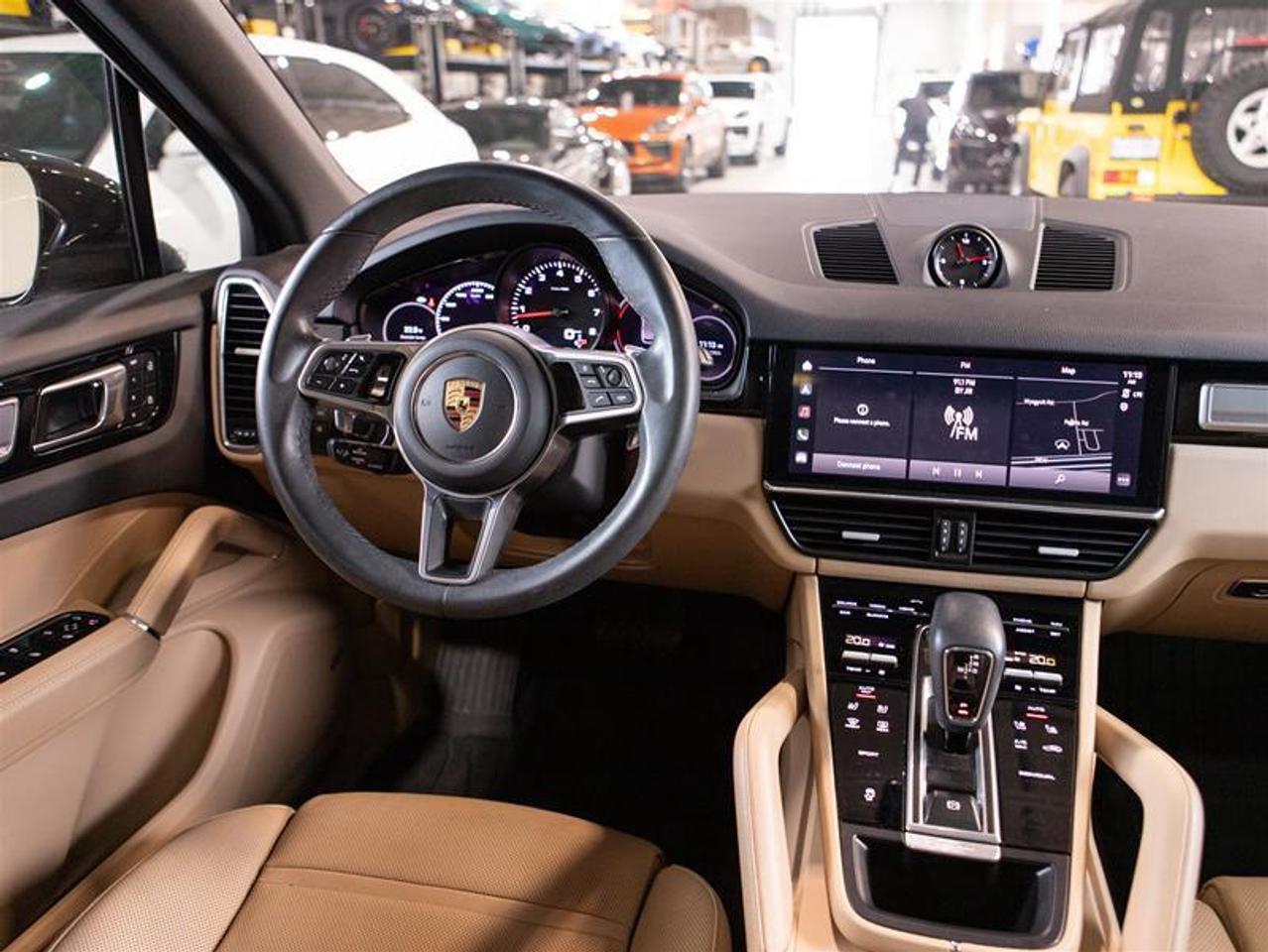 2023 Porsche Cayenne Platinum Edition Photo