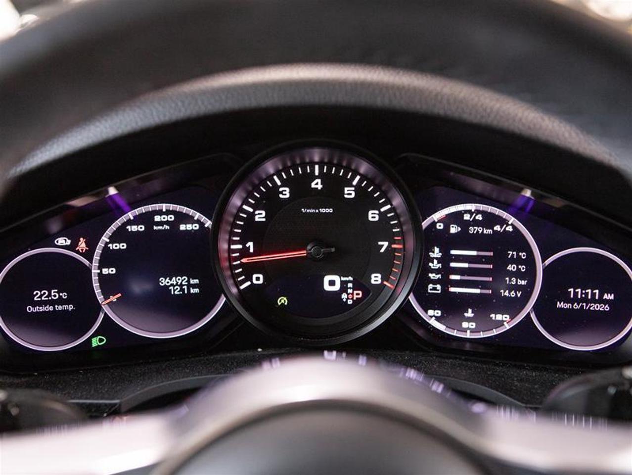 2023 Porsche Cayenne Platinum Edition Photo