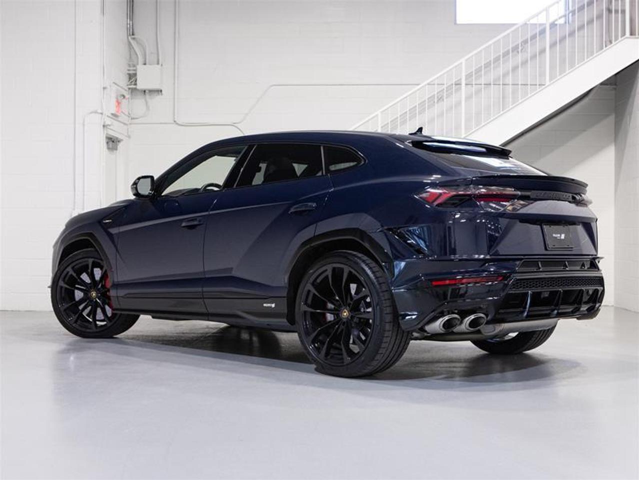 2024 Lamborghini Urus S Photo
