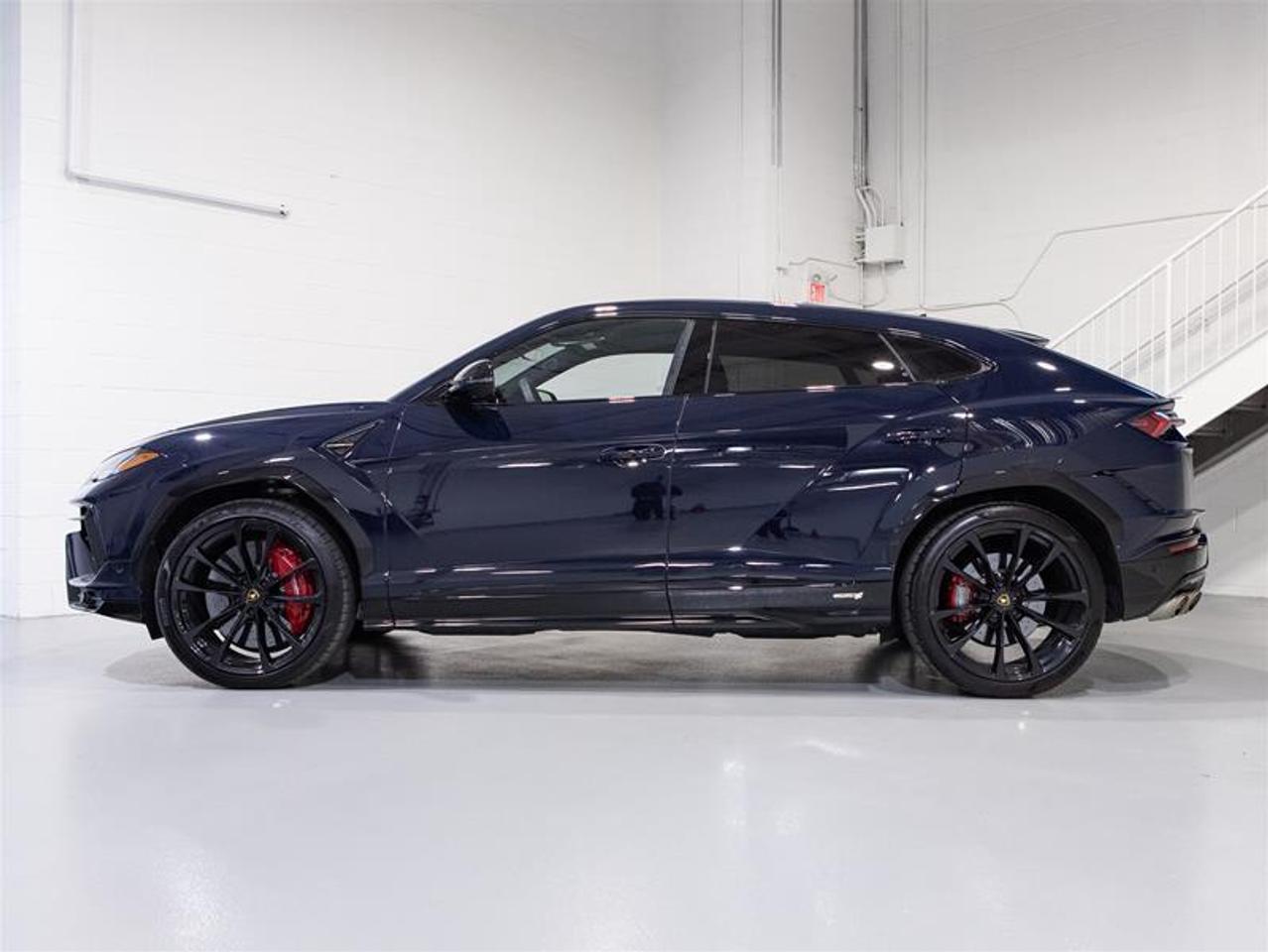 2024 Lamborghini Urus S Photo