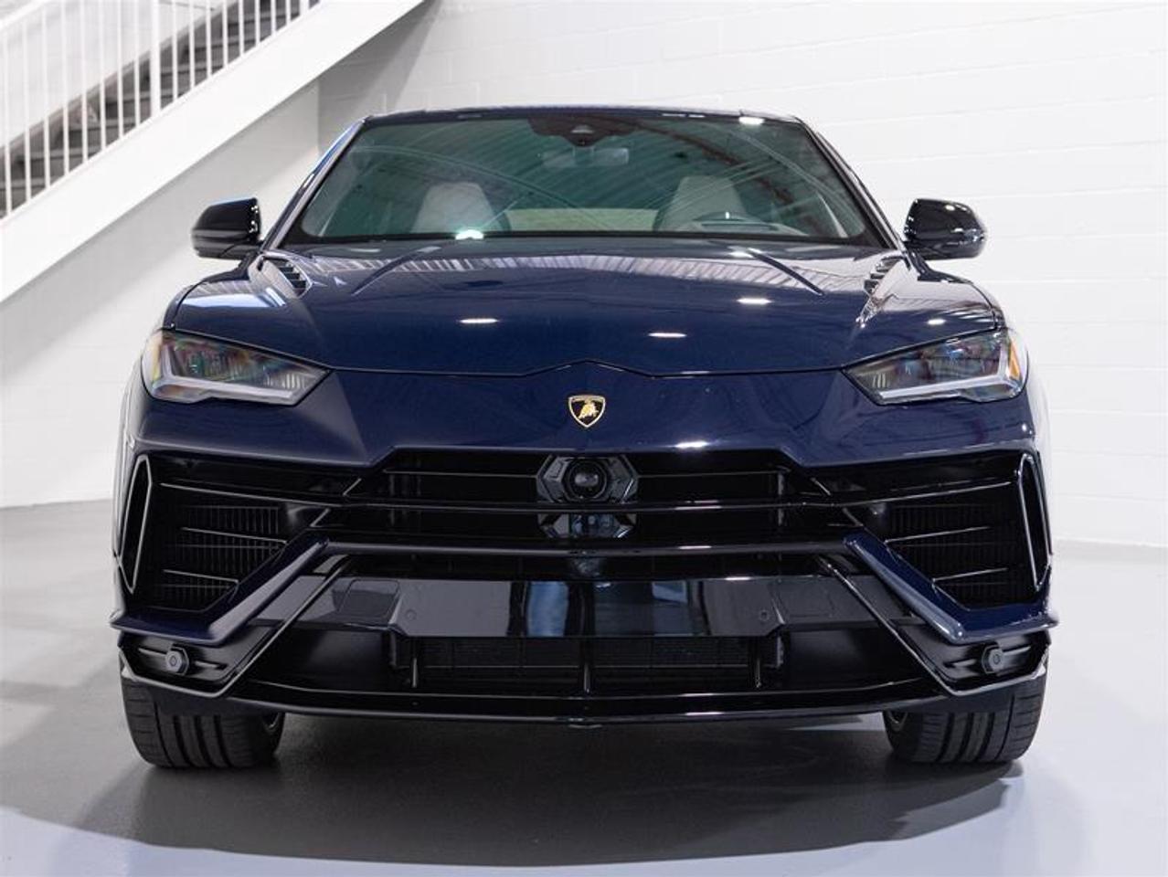 2024 Lamborghini Urus S Photo