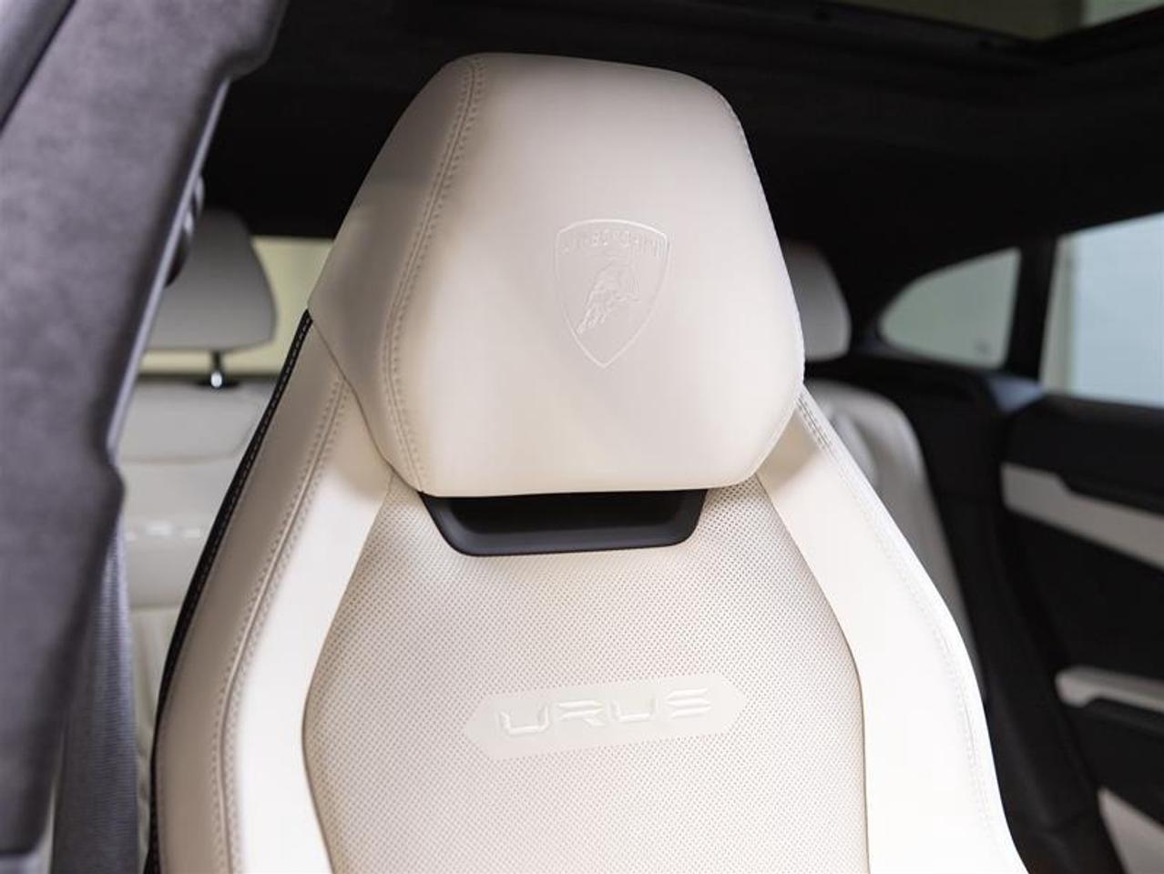 2024 Lamborghini Urus S Photo
