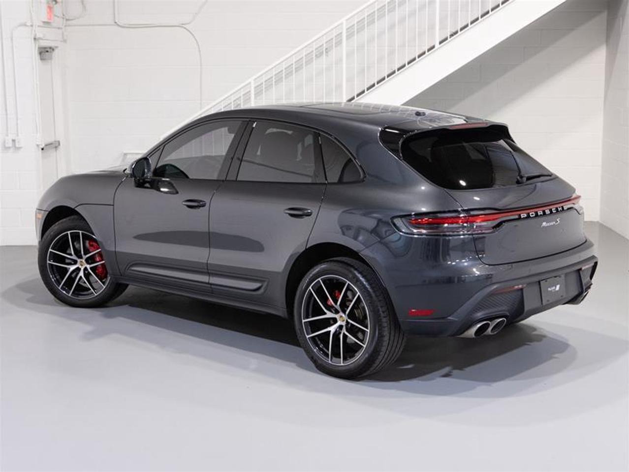 2023 Porsche Macan S Photo