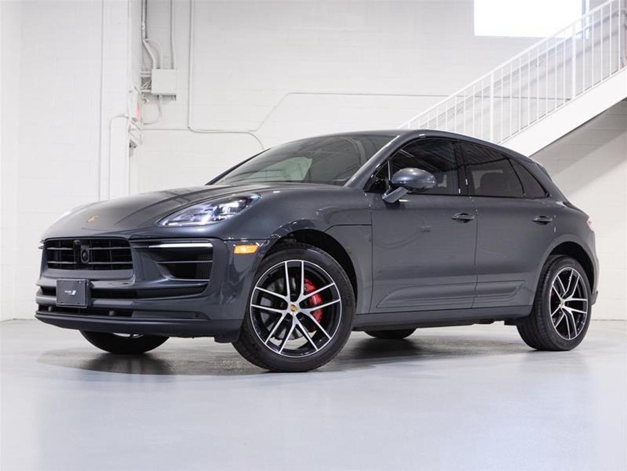 2023 Porsche Macan S Photo