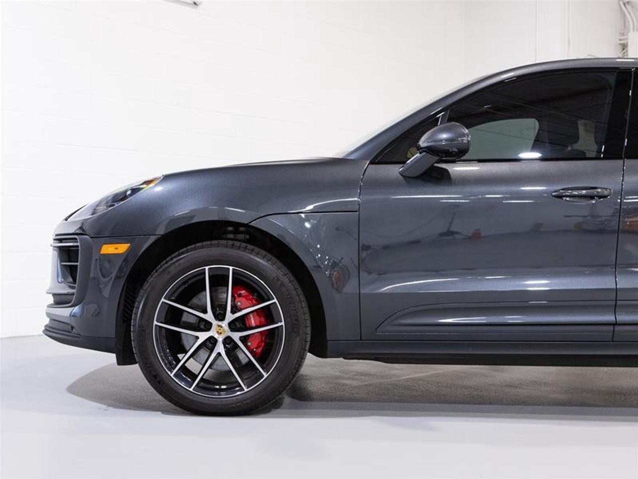 2023 Porsche Macan S Photo