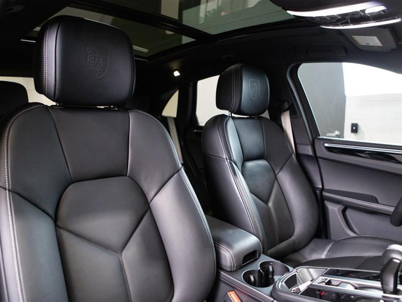 2023 Porsche Macan S Photo