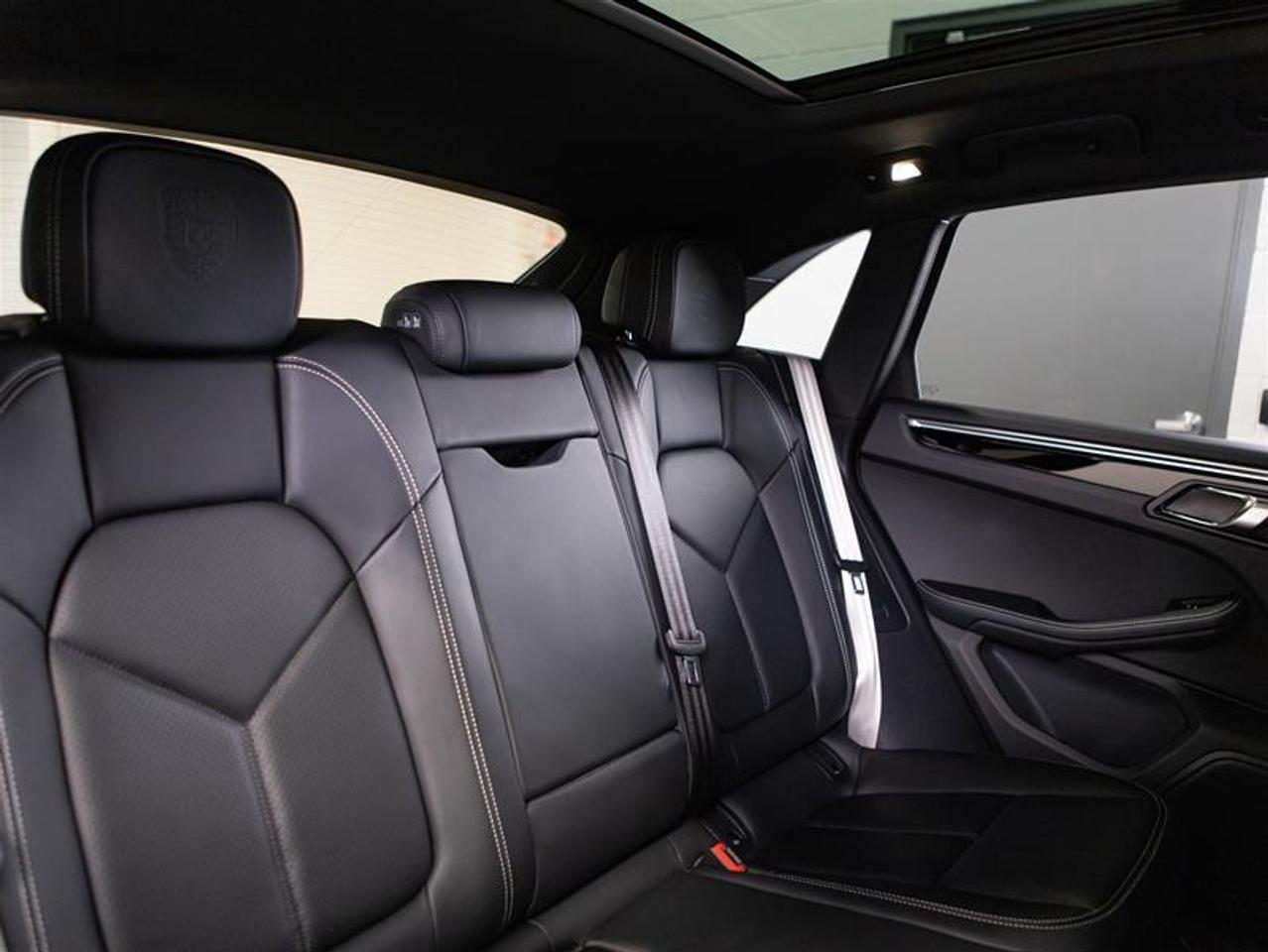 2023 Porsche Macan S Photo