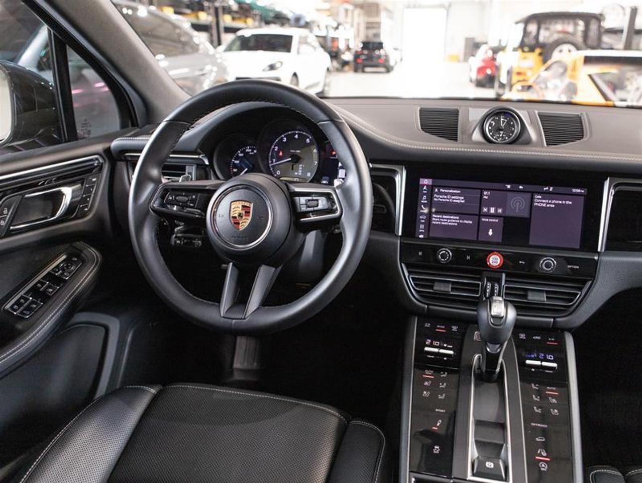 2023 Porsche Macan S Photo