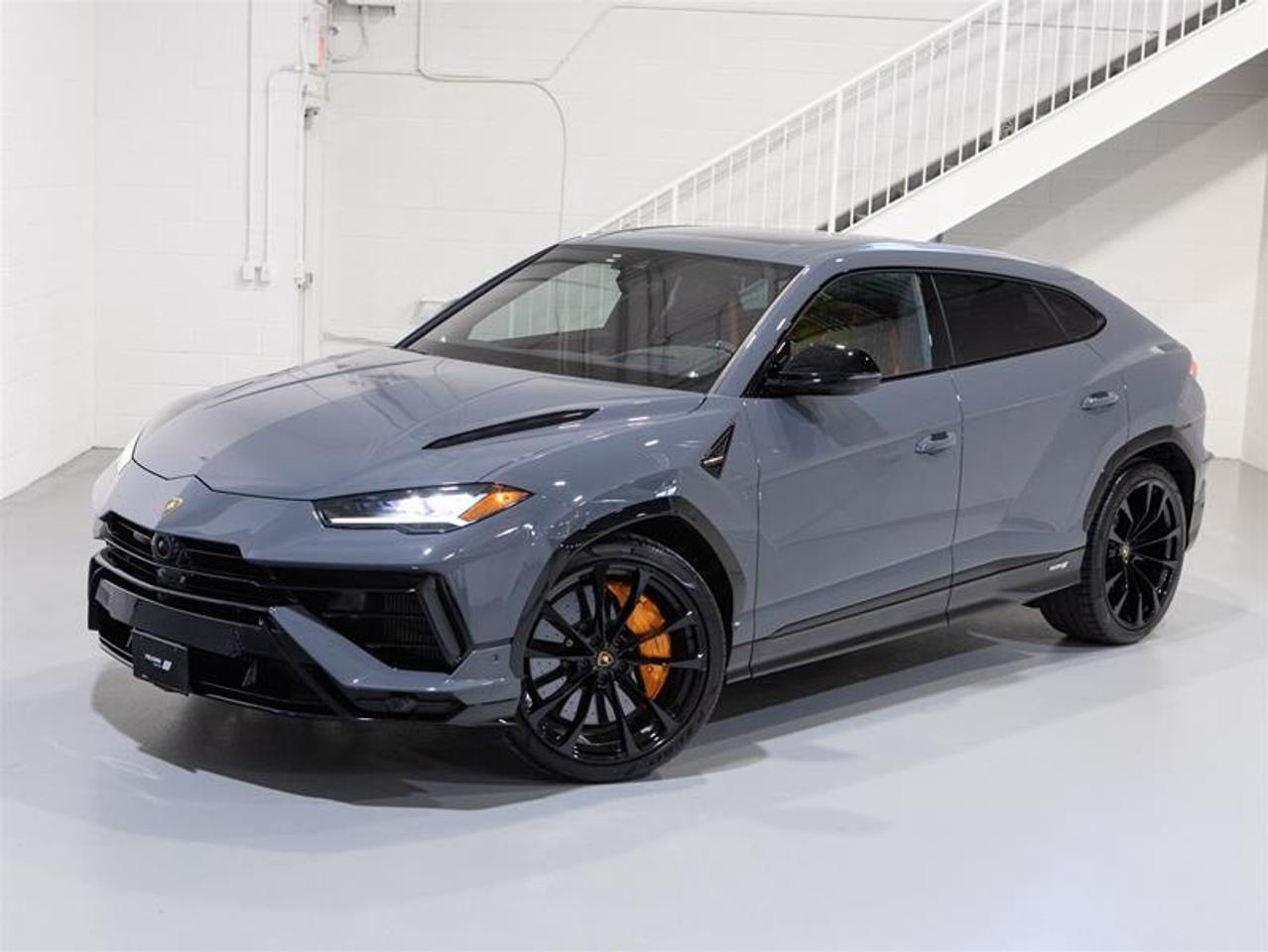 2024 Lamborghini Urus S Photo