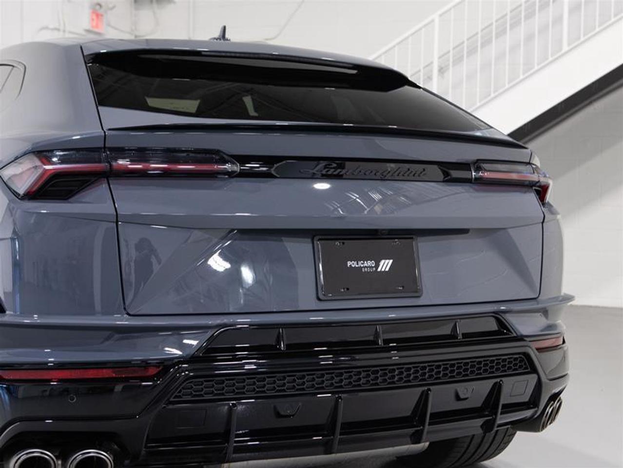2024 Lamborghini Urus S Photo