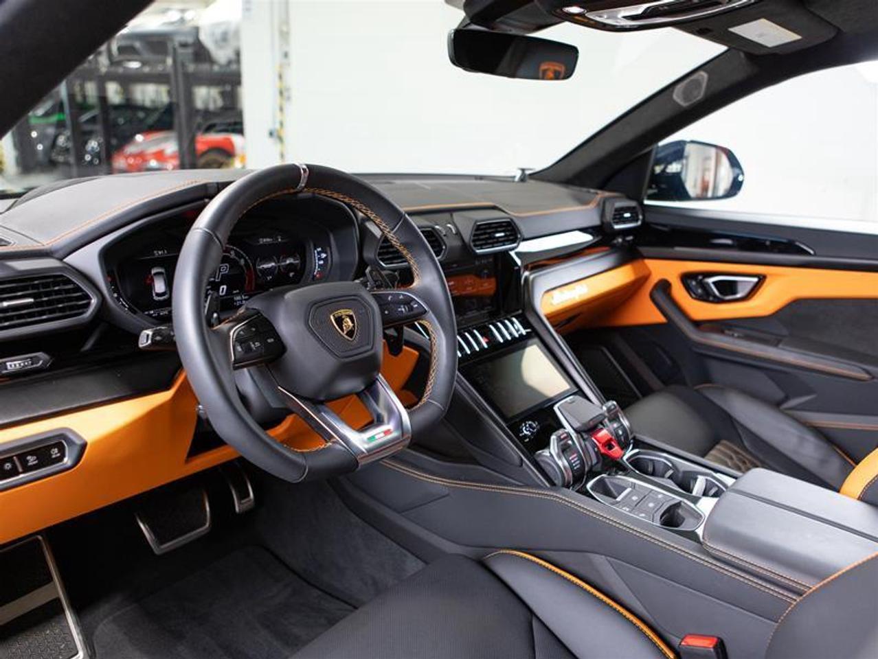 2024 Lamborghini Urus S Photo