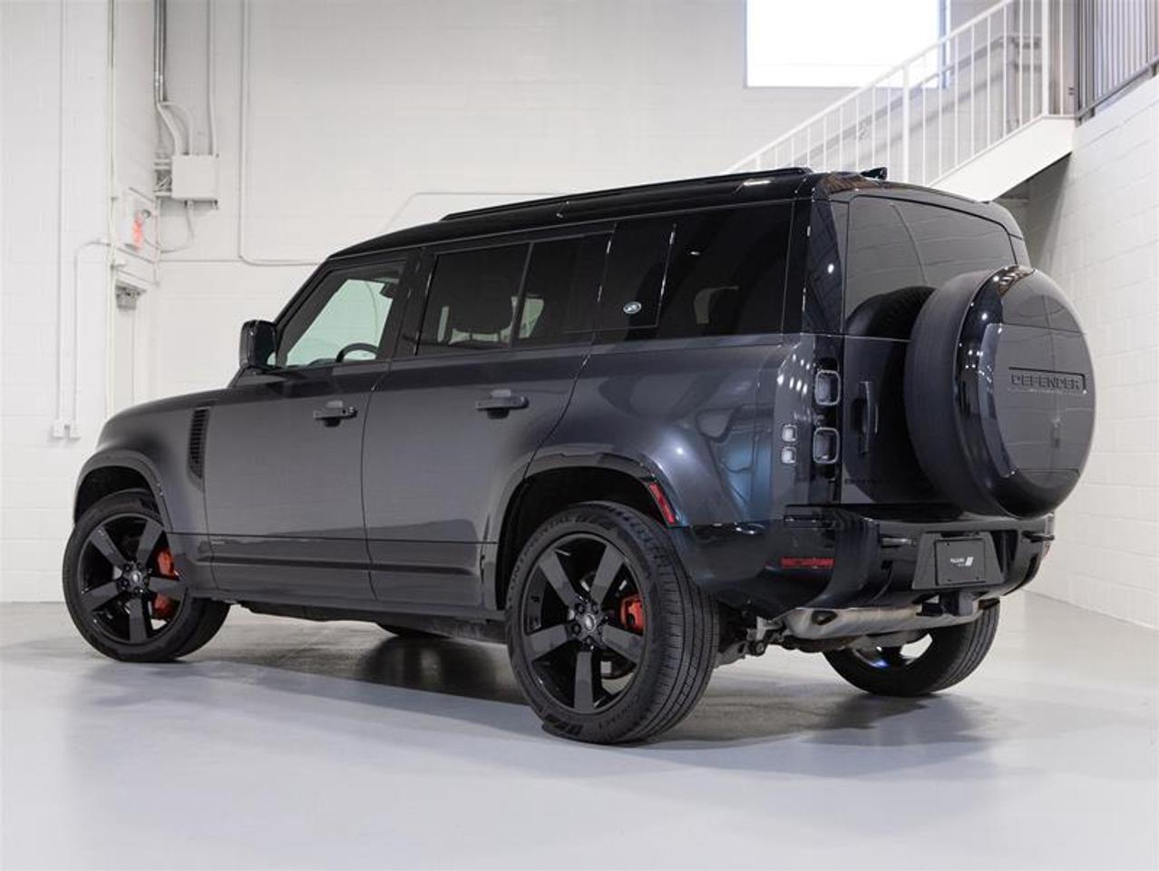 2023 Land Rover Defender 110 P400 X Photo