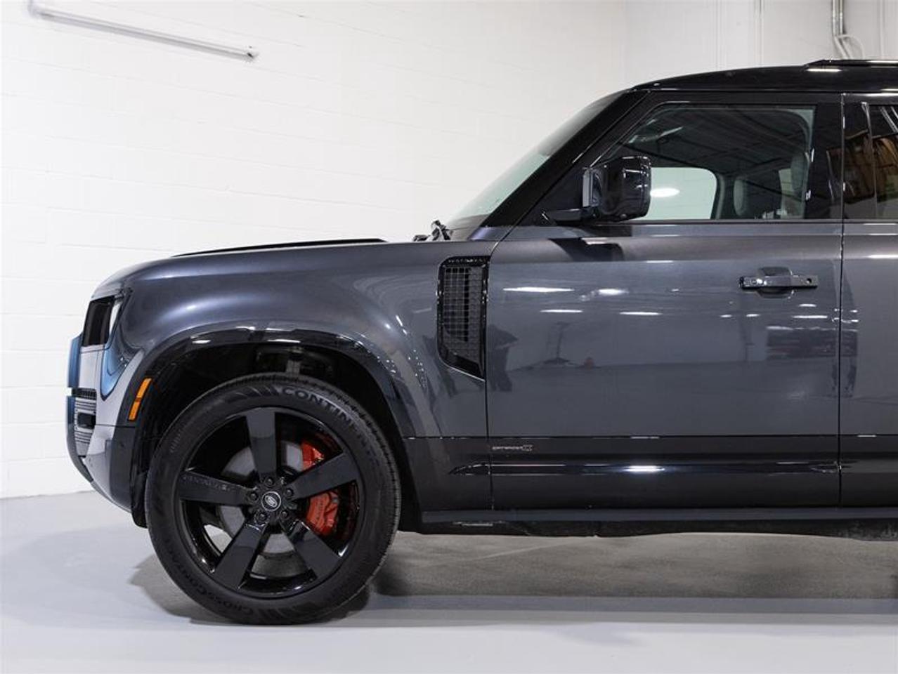 2023 Land Rover Defender 110 P400 X Photo