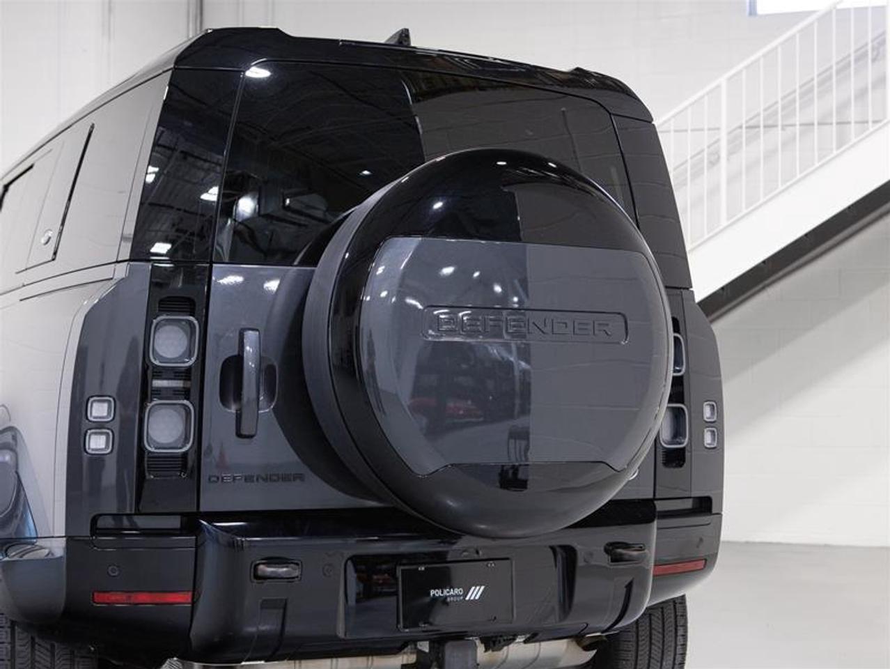 2023 Land Rover Defender 110 P400 X Photo