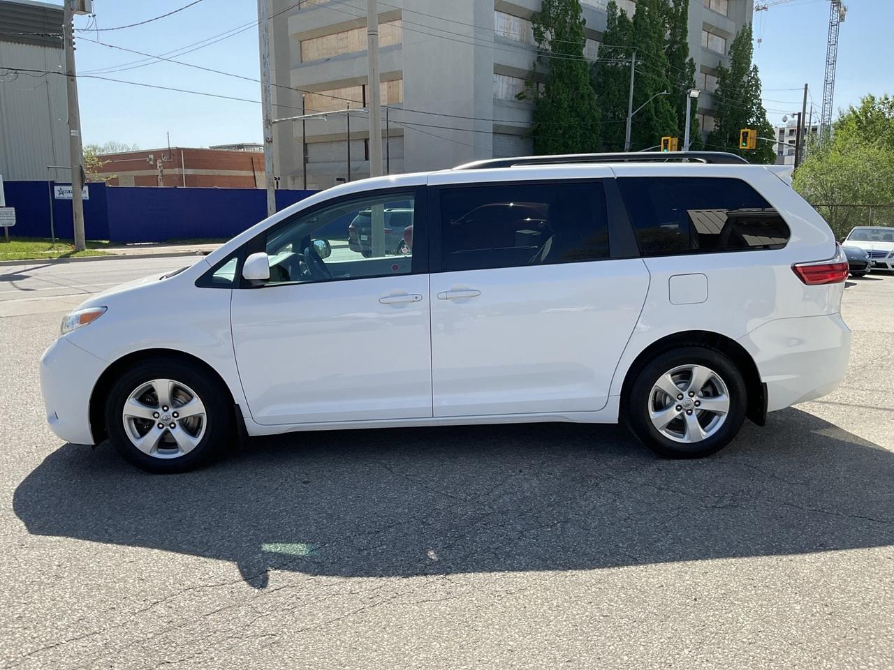 2017 Toyota Sienna LE 8-Passenger - BACK-UP CAM! PWR DOORS! 8 PASS! Photo