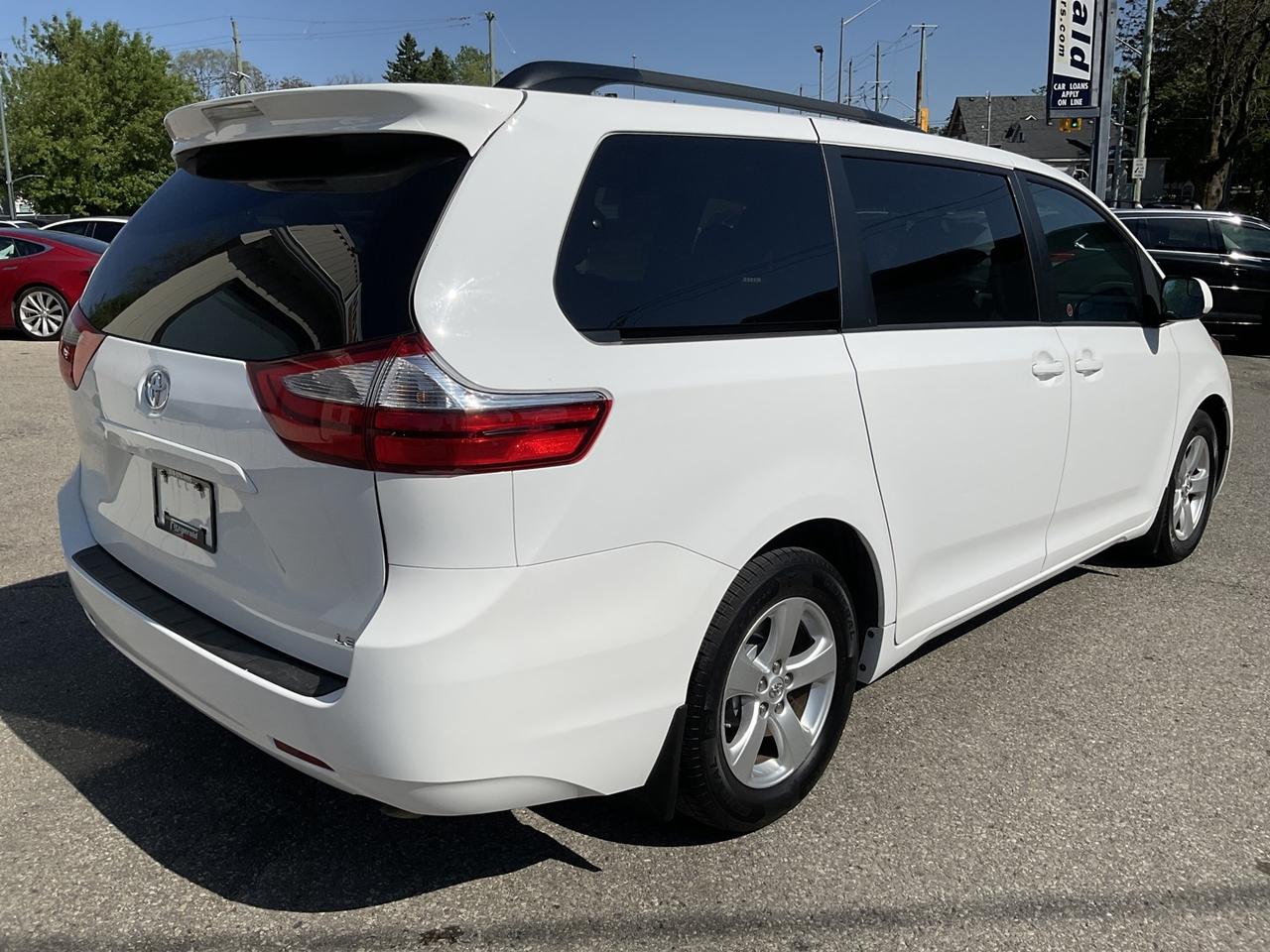 2017 Toyota Sienna LE 8-Passenger - BACK-UP CAM! PWR DOORS! 8 PASS! Photo