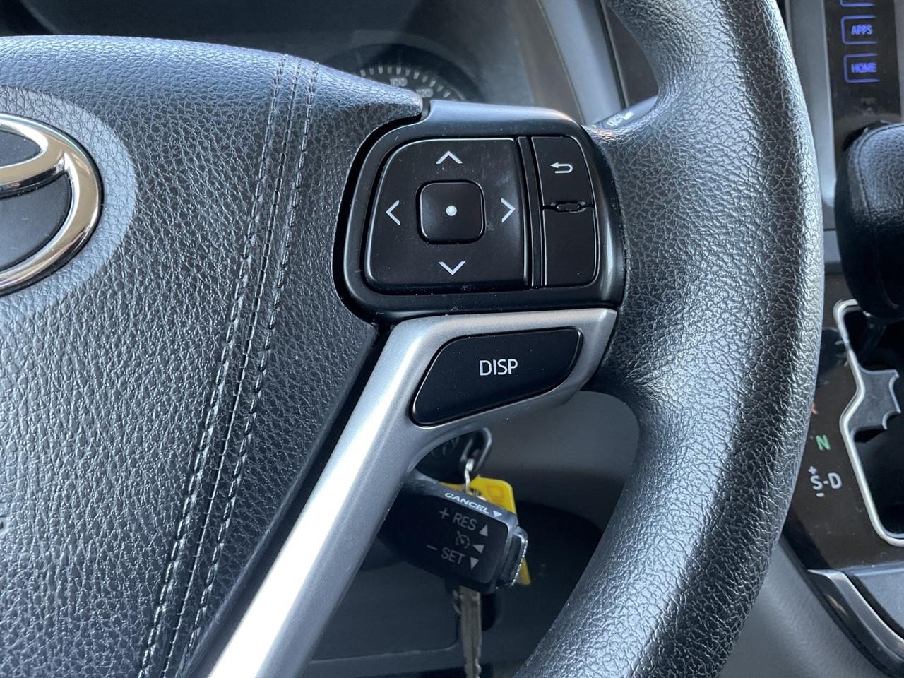 2017 Toyota Sienna LE 8-Passenger - BACK-UP CAM! PWR DOORS! 8 PASS! Photo