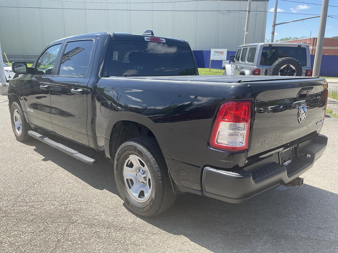 2020 RAM 1500 Tradesman Crew Cab SB 4WD - LEATHER! BACK-UP CAM! Photo