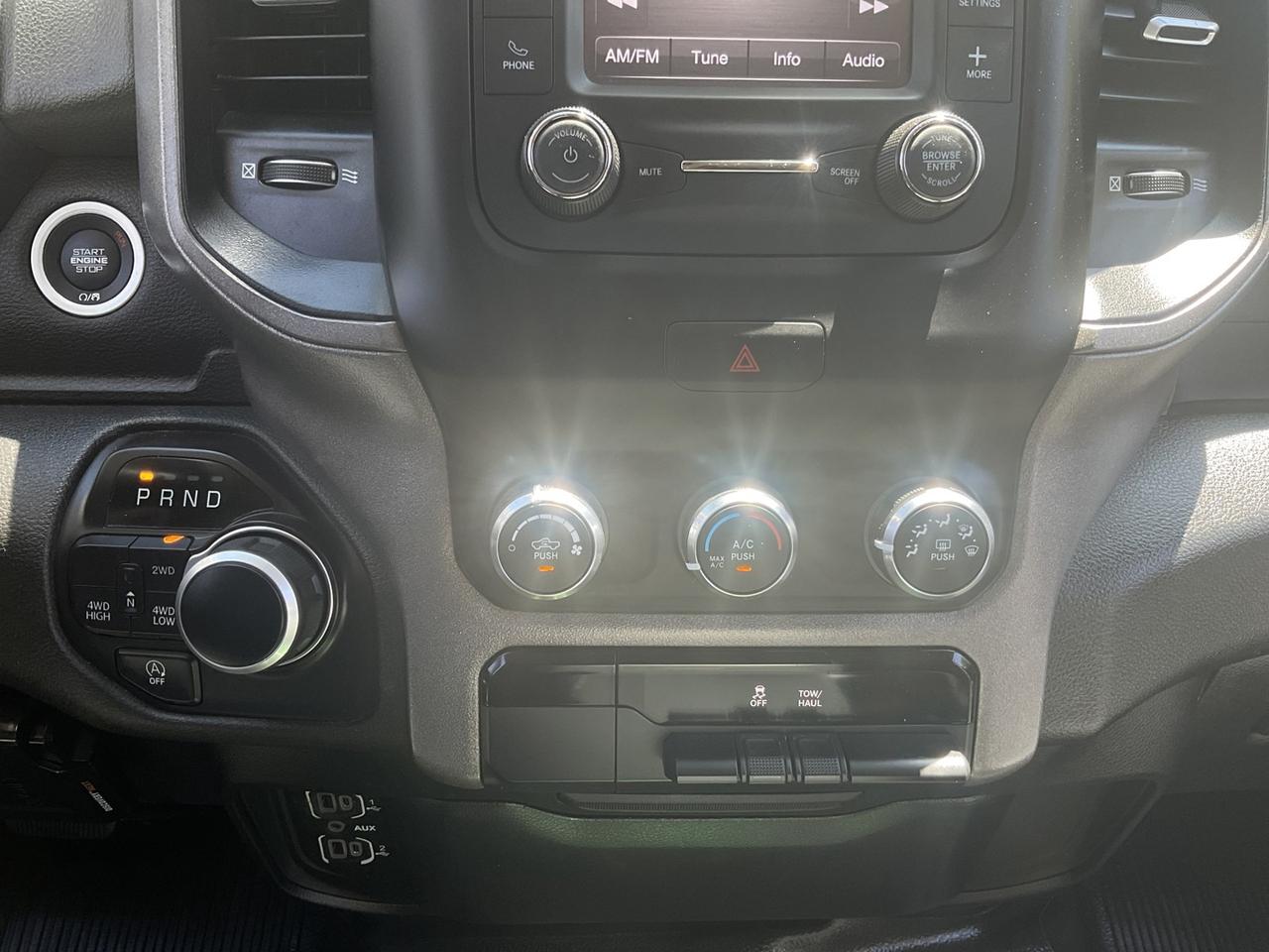 2020 RAM 1500 Tradesman Crew Cab SB 4WD - LEATHER! BACK-UP CAM! Photo