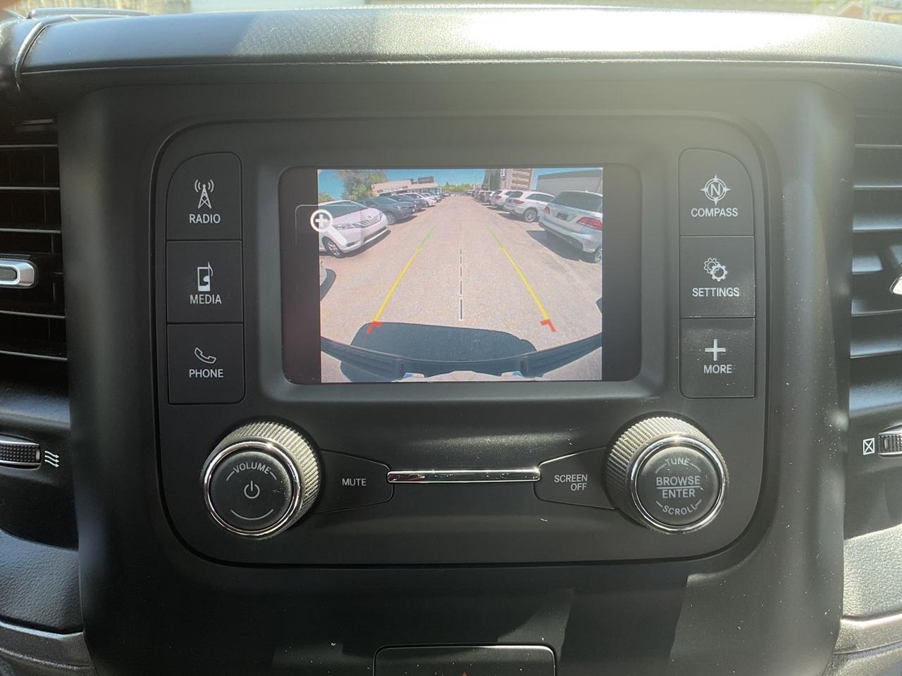 2020 RAM 1500 Tradesman Crew Cab SB 4WD - LEATHER! BACK-UP CAM! Photo