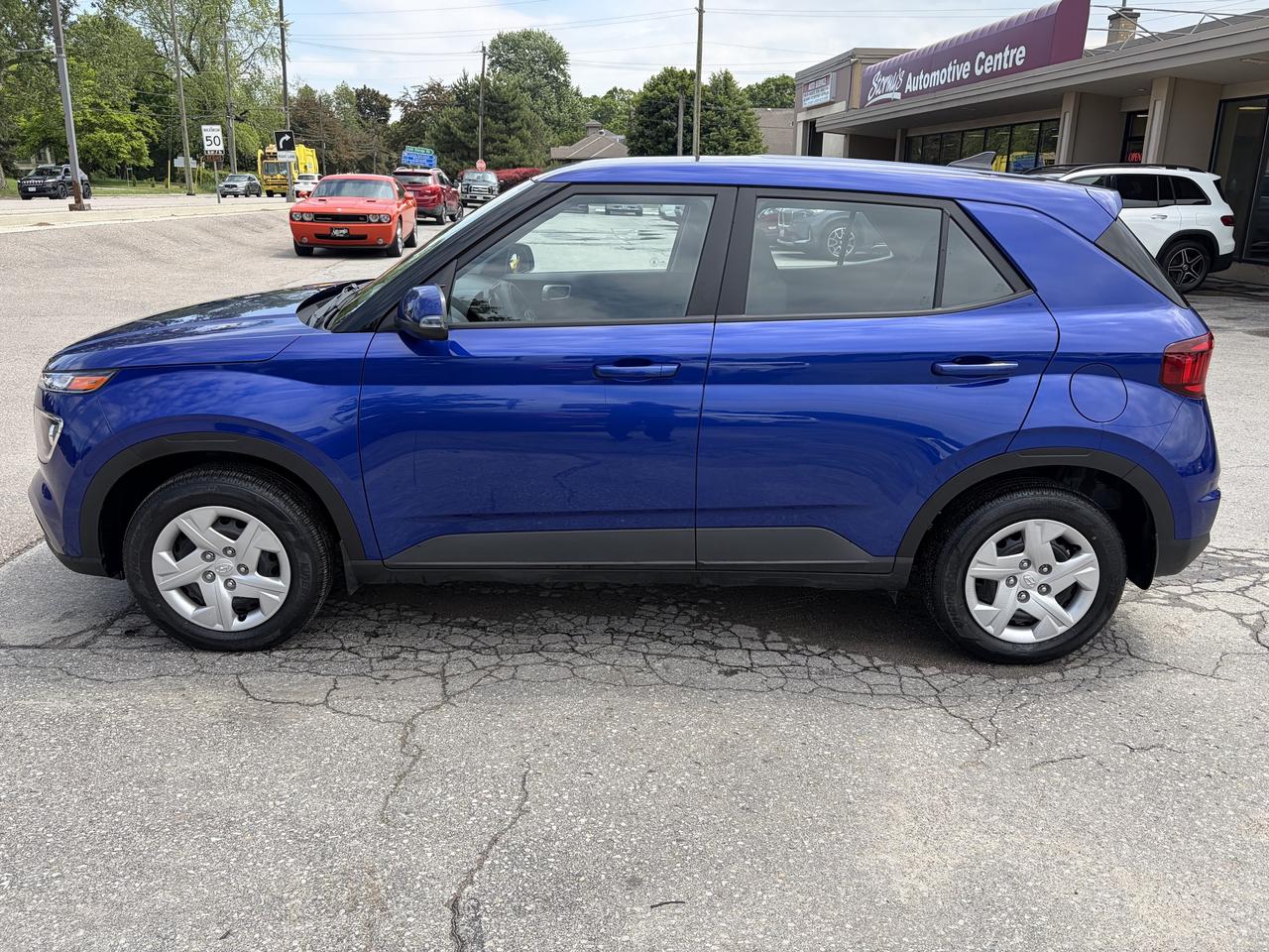 2022 Hyundai Venue Essential  ** CALL PICTON 1*866*979*8802 Photo1