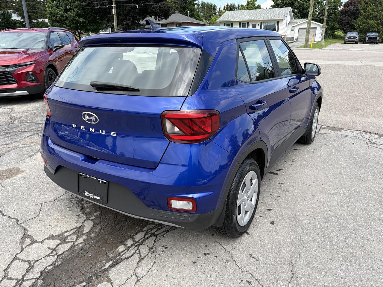 2022 Hyundai Venue Essential  ** CALL PICTON 1*866*979*8802 Photo