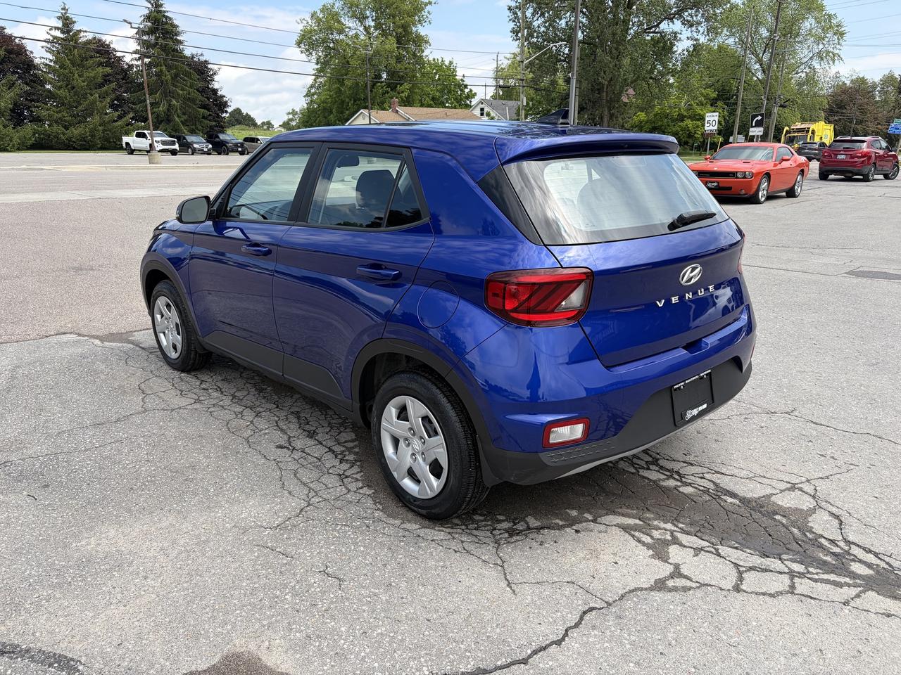 2022 Hyundai Venue Essential  ** CALL PICTON 1*866*979*8802 Photo