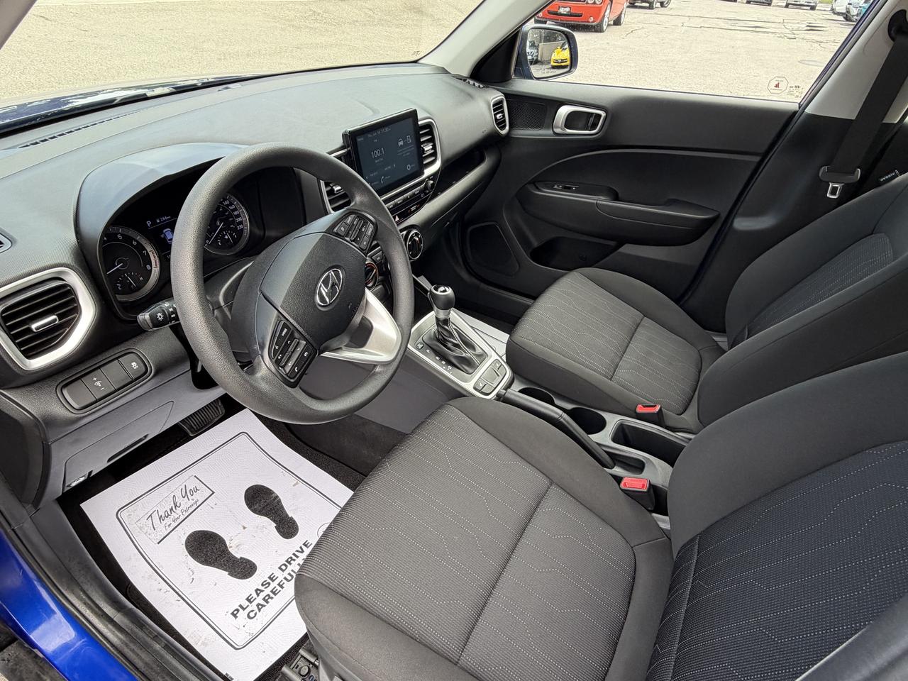 2022 Hyundai Venue Essential  ** CALL PICTON 1*866*979*8802 Photo