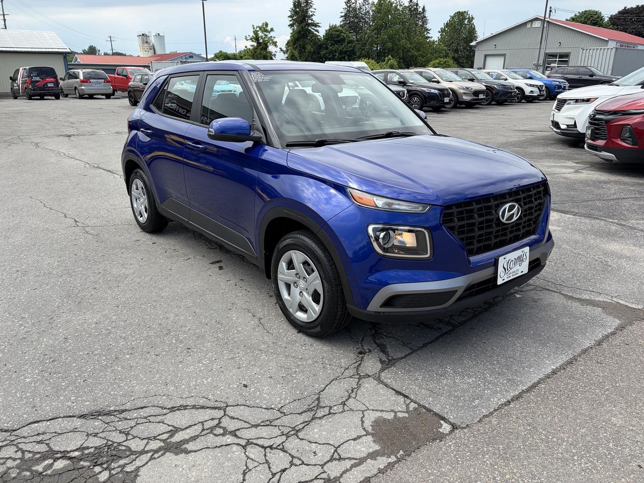 2022 Hyundai Venue Essential  ** CALL PICTON 1*866*979*8802 Photo